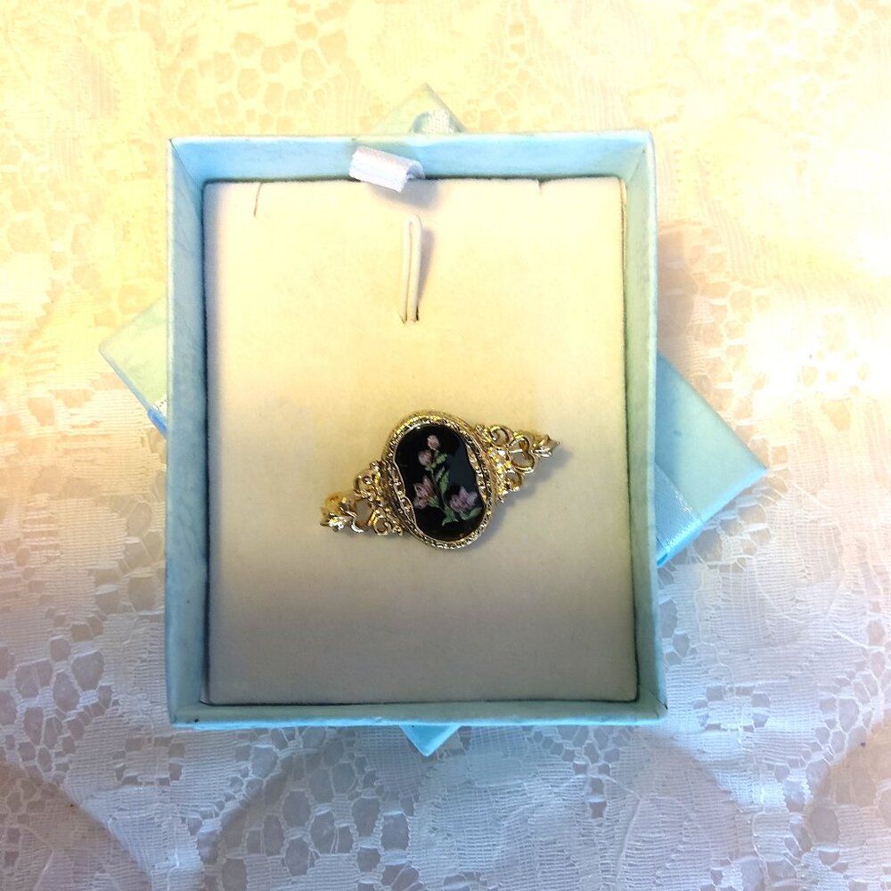Vintage Floral Gold Tone Brooch Timeless Vtg Pin Jewelry for Tops Dresses Scarfs